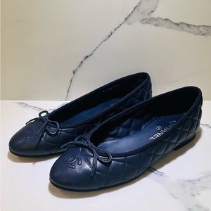 CHANEL QUILTED NAVY LAMBSKIN BALLERINA FLATS
